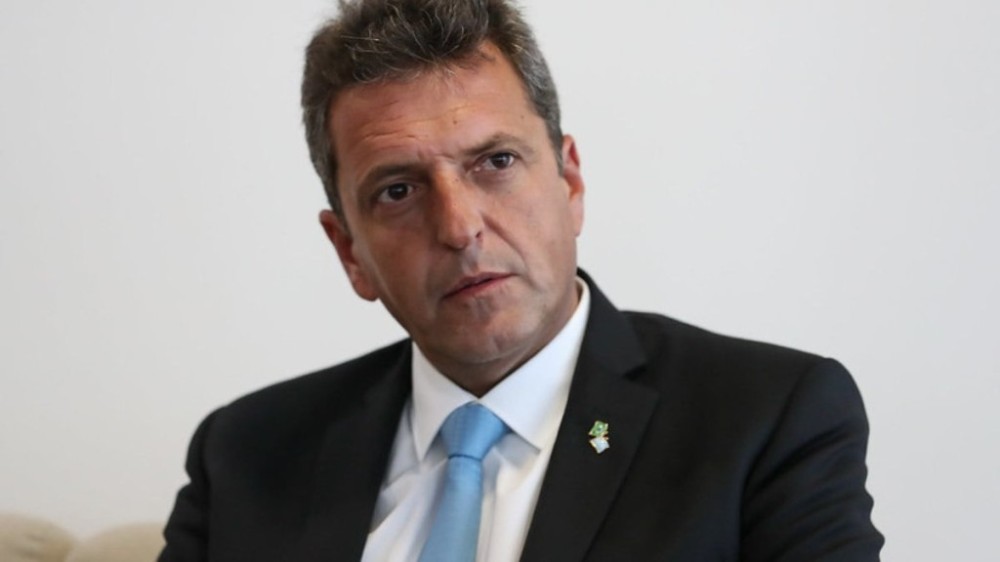 Massa provoca Milei em discurso: 'Esse não é um país de merda'