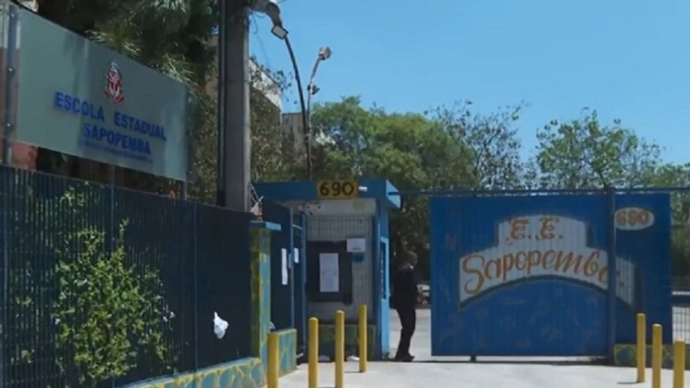 Jovem baleada em escola avisou pai: 