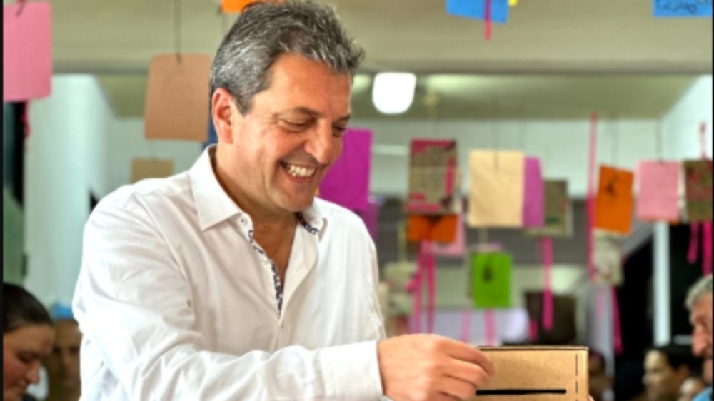 Candidato em Buenos Aires pode renunciar para ajudar Massa; entenda