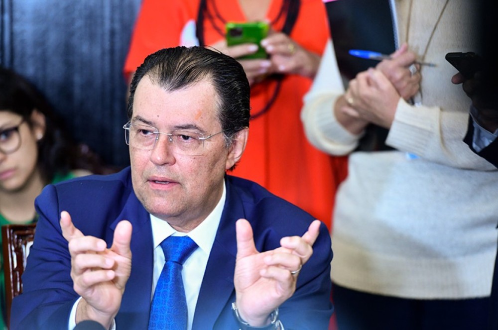 Relatório da reforma tributária prevê 'trava' para aumento de imposto
