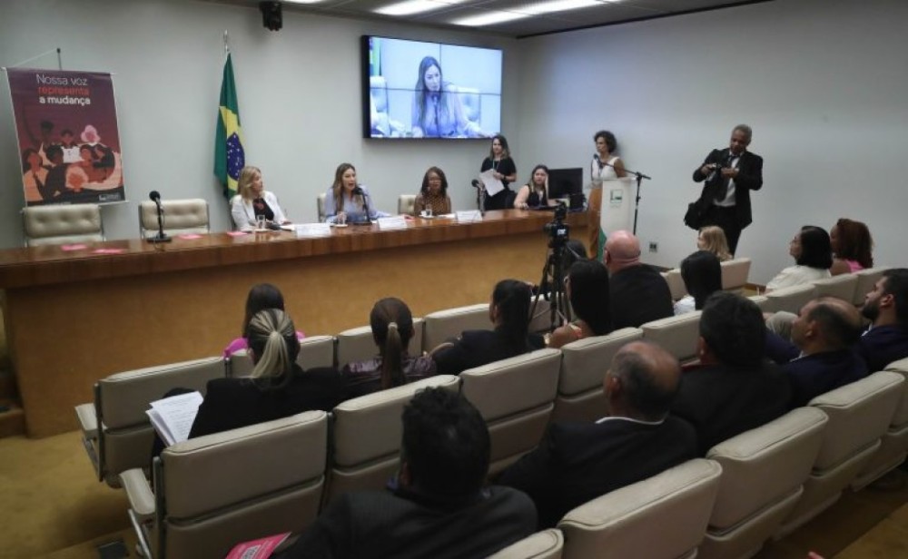Especialistas apontam que mulheres negras têm menos oportunidades de tratar câncer do que brancas