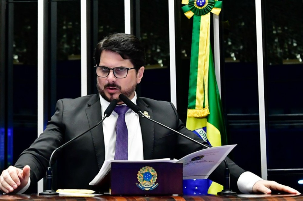 Marcos do Val faz alerta sobre 'ameaças' à democracia
