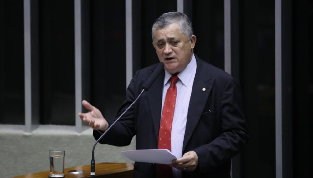 Líder do governo diz que cota de telas para filmes nacionais será votada ainda hoje