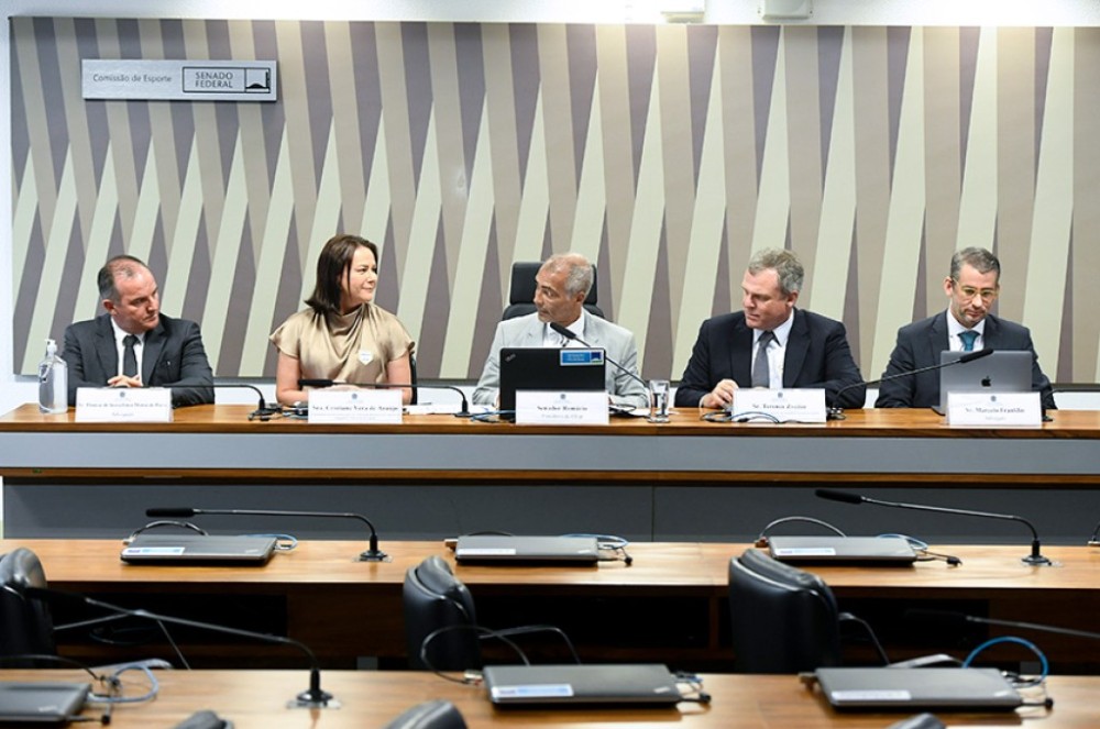 Especialistas e senadores defendem educação contra doping no esporte