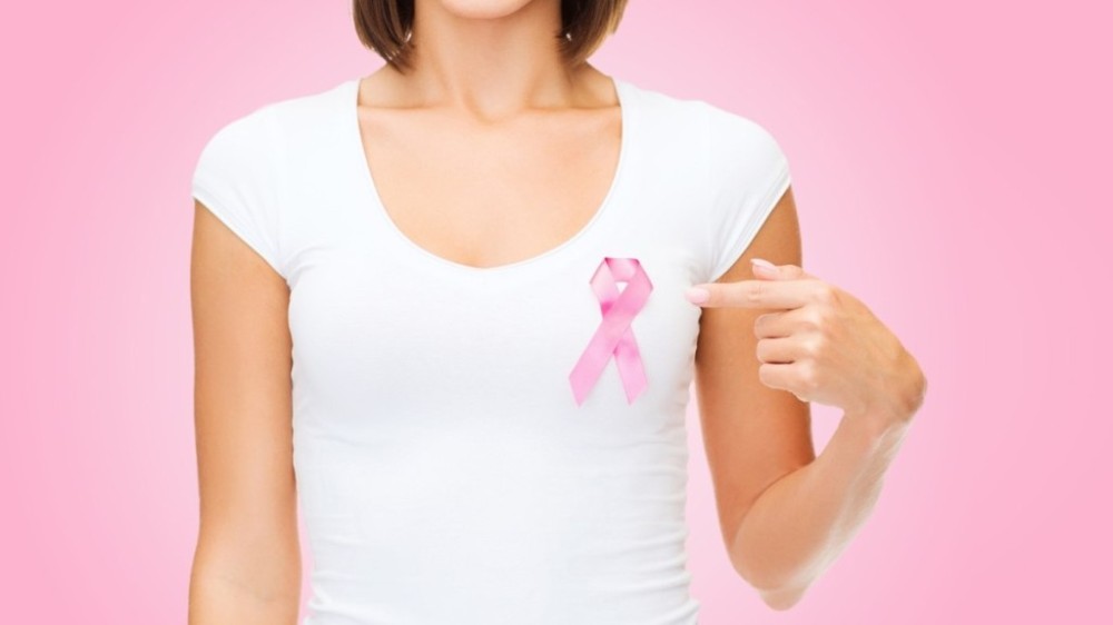 Outubro rosa: Existe relação entre câncer, menstruação e menopausa?