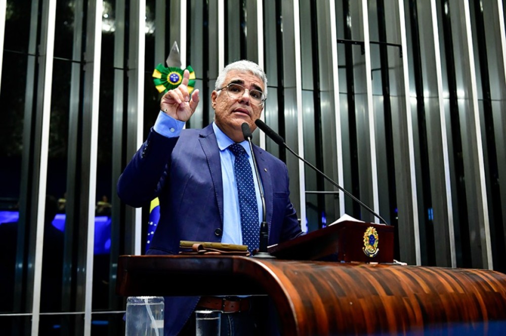 Girão questiona decisões do STF e o estado da democracia no Brasil