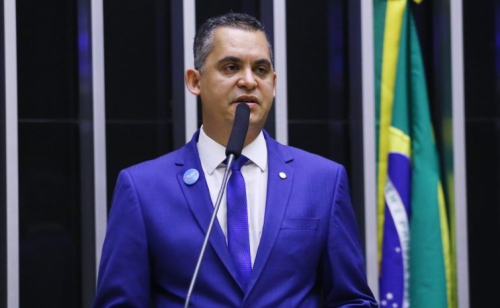 Comissão aprova projeto que permite uso de grampo galvanizado em pacote de alimento após regulamentação do Inmetro