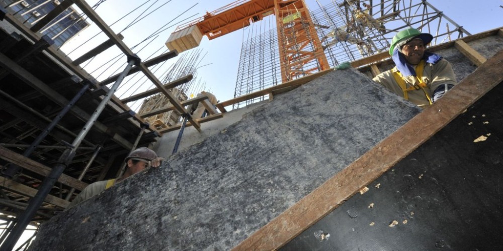 Indústria de transformação perde dinamismo em setembro, aponta CNI