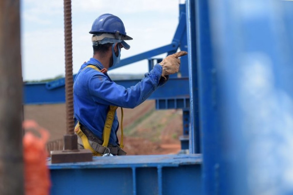 Entra em vigor lei que institui pacto pela retomada de obras inacabadas