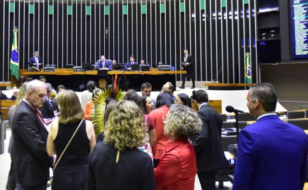 Câmara aprova projeto que prevê divulgação de orientações sobre manobras de desengasgo