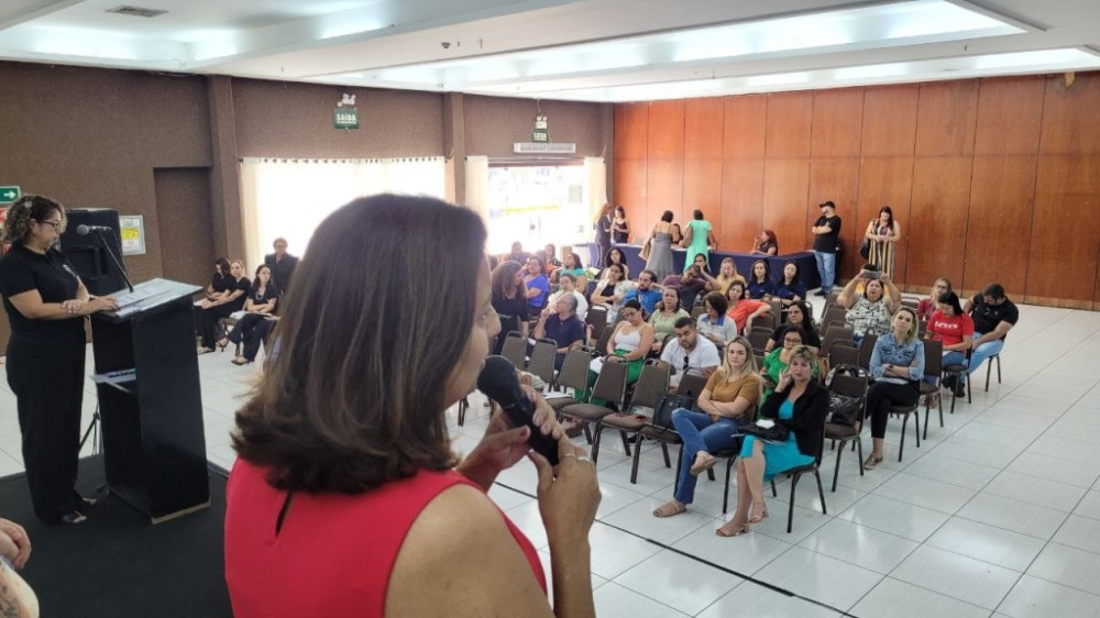 Encontro estadual discute políticas públicas de inclusão social da população em situação de rua