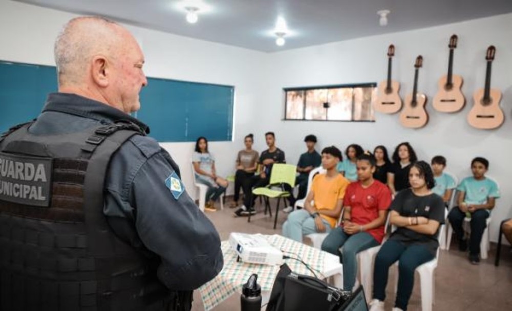 GM reforça orientações sobre o trânsito para jovens do programa ‘Aprendiz Legal’
