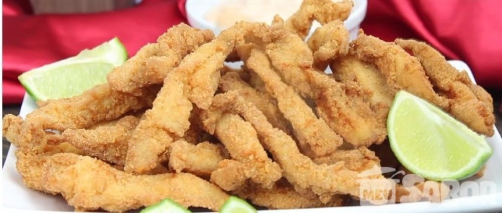 Reunião com os amigos, que tal fazer um petisco delicioso? Iscas de peixe crocante