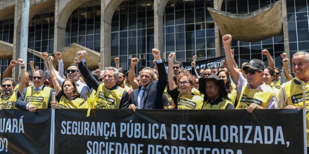 Policiais federais fazem mobilização por reestruturação de carreiras