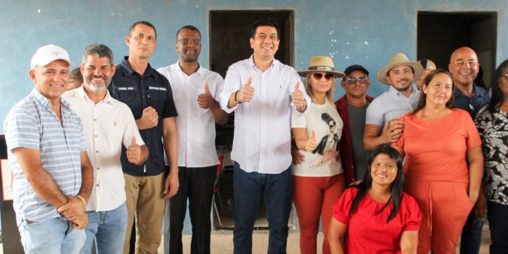 Calcário chega às mãos dos pequenos agricultores, enquanto prefeito anuncia transformações para seis comunidades