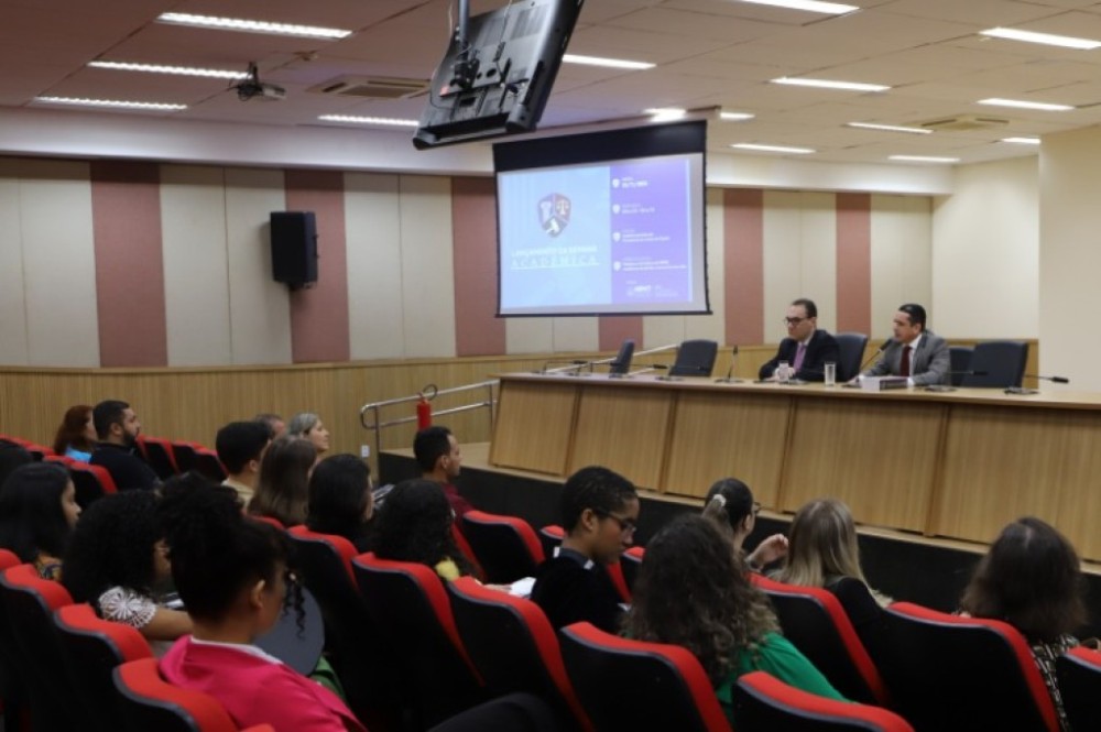 Integrantes do MPMT compartilham resultados de pesquisas com a sociedade