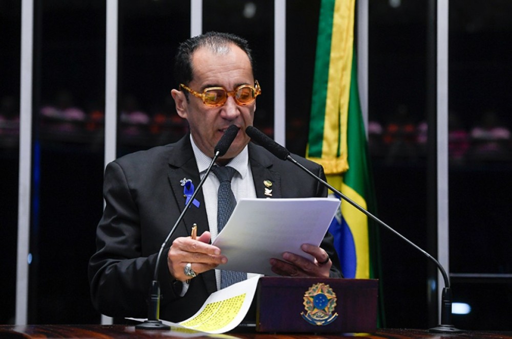 Kajuru sugere punição à CBF por desorganização em jogo da Seleção
