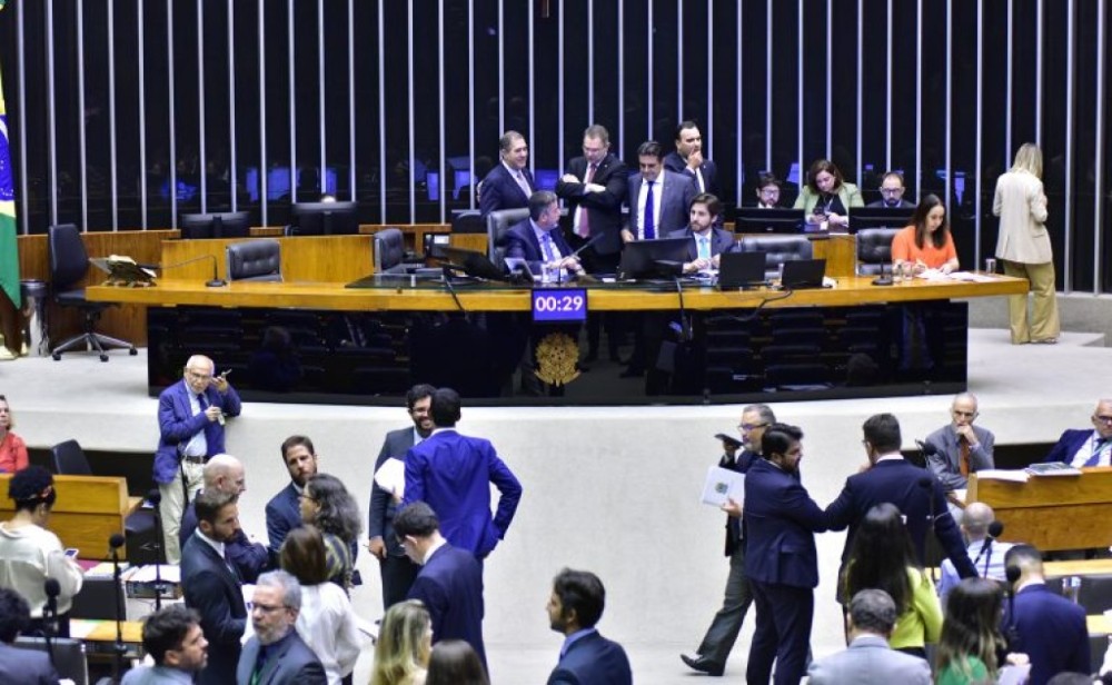 Câmara aprova refinanciamento de dívidas rurais de até R$ 100 mil