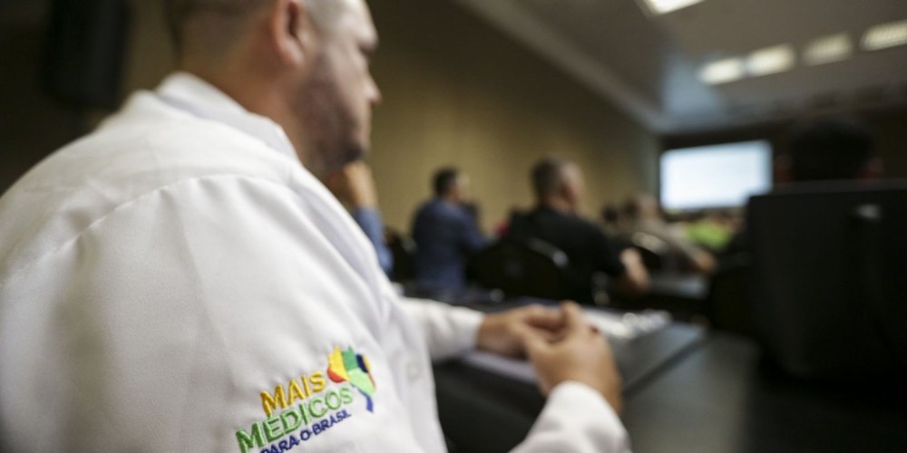 Mais Médicos terão 28 mil profissionais em campo até o fim do ano