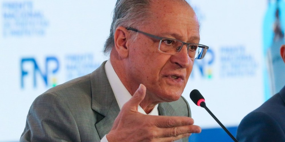 Alckmin defende nova proposta para desonerar folha de pagamento