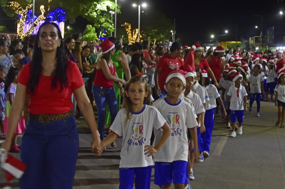 Alunos da unidade do SER Família Criança participam de Cantata de Natal