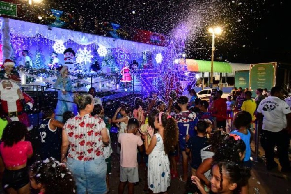 Natal da Gente 2023 leva espetáculo de neve, mágica e show de lambadão para o bairro Pedra 90