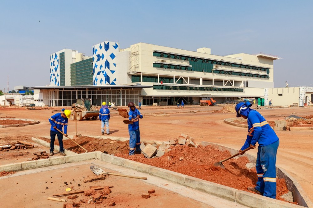 Hospital Central será entregue em 2024 após Governo de MT retomar obra parada há mais de 30 anos