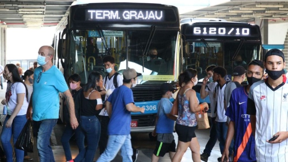 Prefeitura de SP nega aumento do valor das passagens de ônibus
