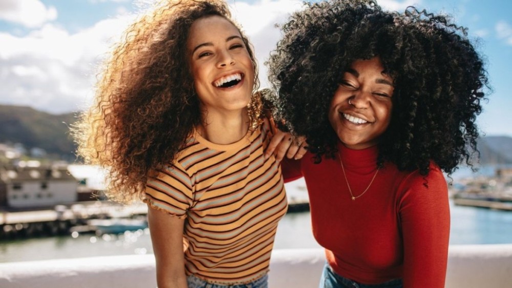 5 tendências para cabelo crespo e cacheado para ficar de olho