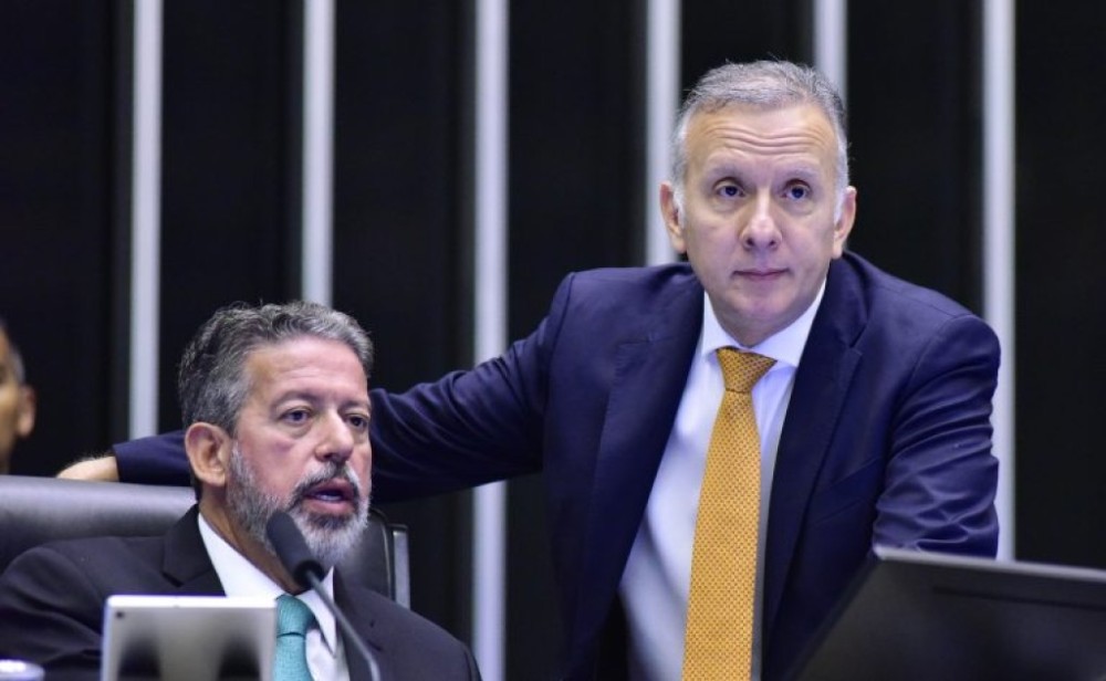 Congresso promulga reforma tributária com a presença de Lula; acompanhe