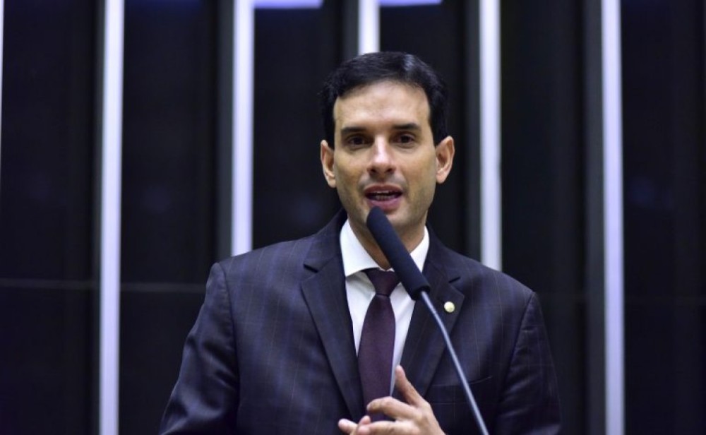 Comissão aprova suspensão do registro de profissional condenado por crime hediondo