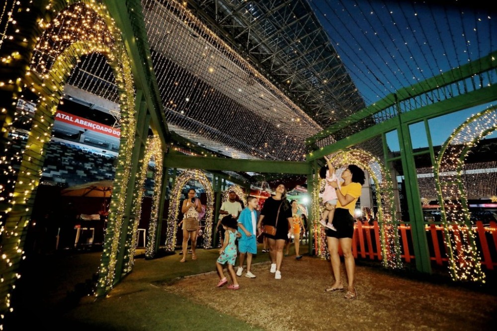 Arena Pantanal bate recorde histórico de público: Natal Abençoado recebeu 44 mil visitantes neste sábado (23)