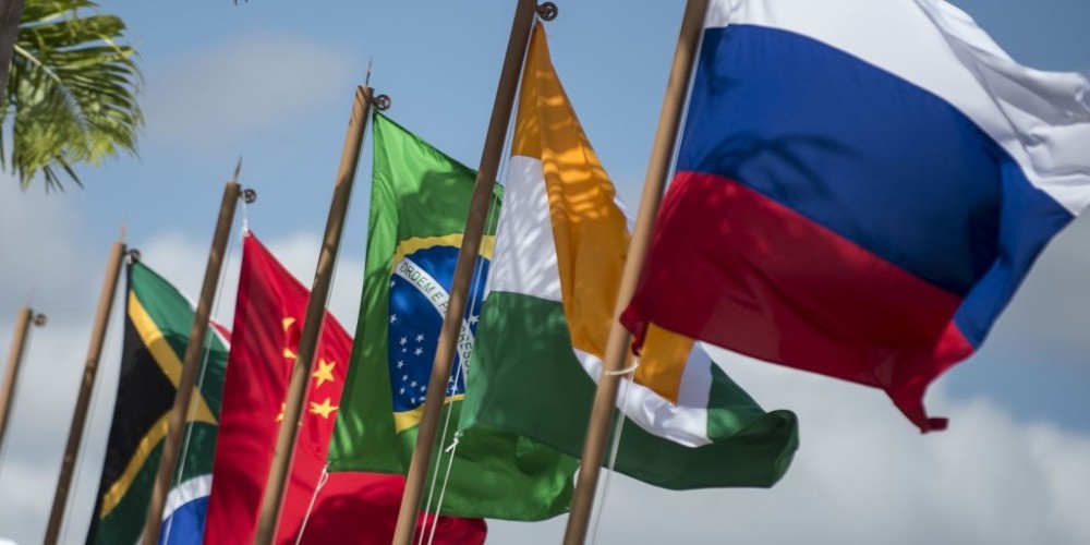 Presidente da Argentina anuncia que não participará do Brics