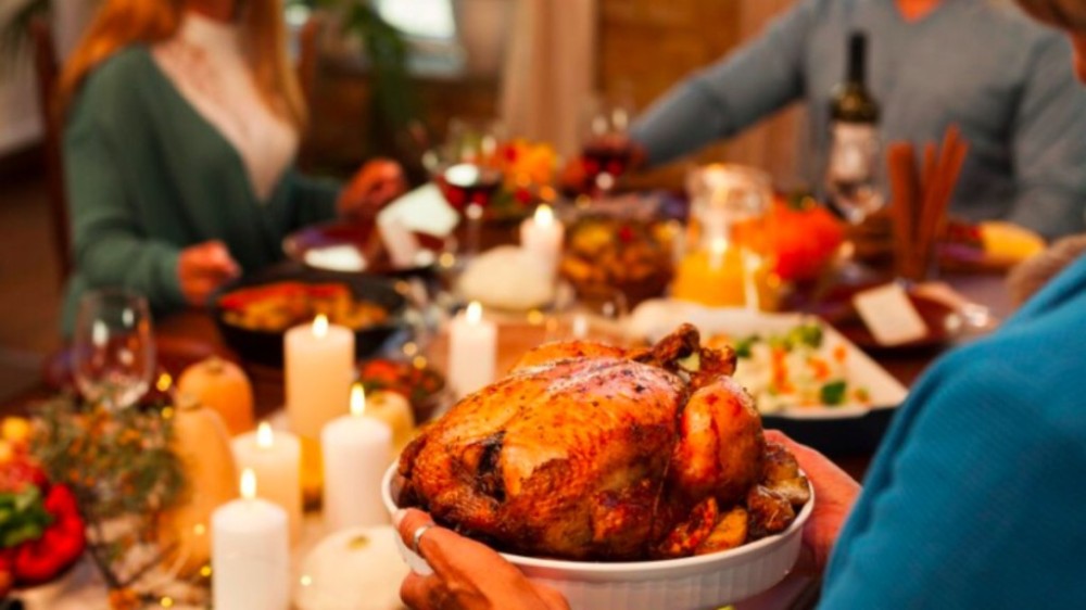 Exagerou no fim do ano? Nutricionista dá dicas para o pós festas