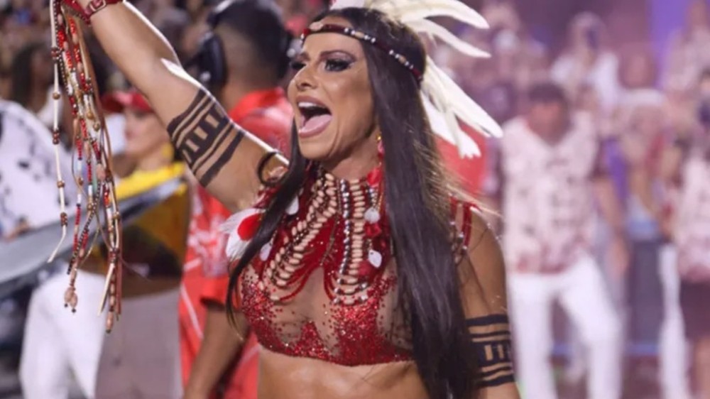 Viviane Araújo ignora chuva e mostra que tem mesmo samba no pé: ‘Ela arrasou’