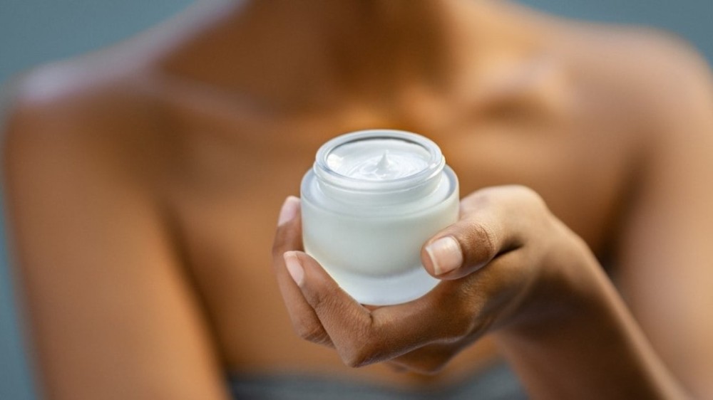 5 hidratantes em gel para ficar com a pele radiante