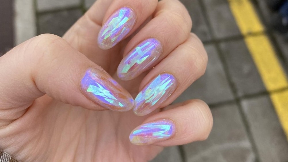 Aurora nails: Conheça a técnica de unhas queridinha do momento