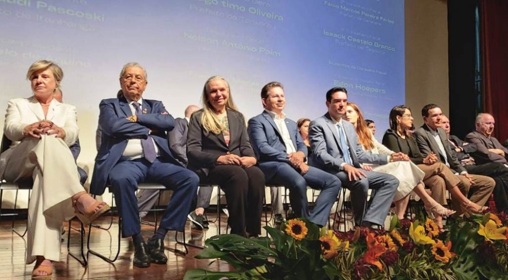 Vice-presidente do Poder Judiciário participa da solenidade de posse da Associação dos Municípios