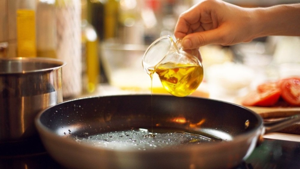 3 receitas de azeites aromatizados deliciosos que vão te surpreender