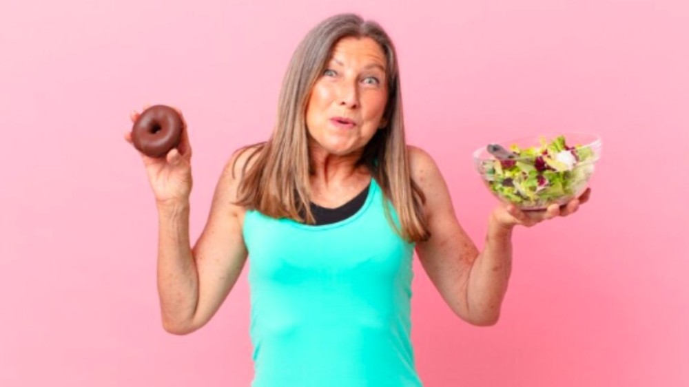 Low-carb auxilia no alívio dos sintomas da menopausa