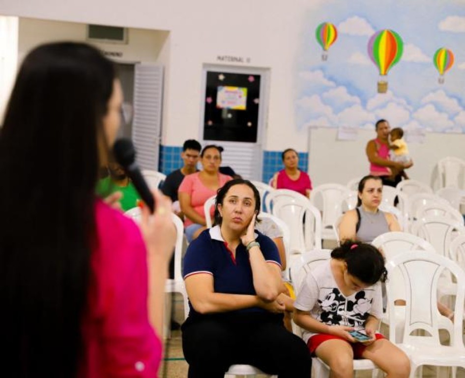 Departamento de Alimentação Escolar promove palestra sobre aleitamento materno e alimentação complementar