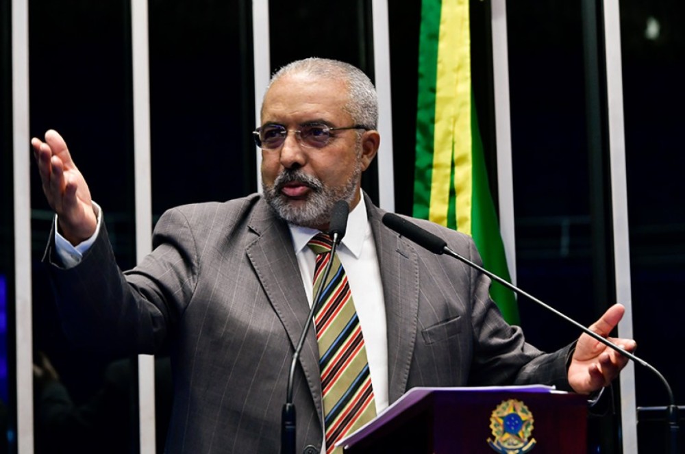 Paim destaca mobilização nacional em defesa da Justiça do Trabalho