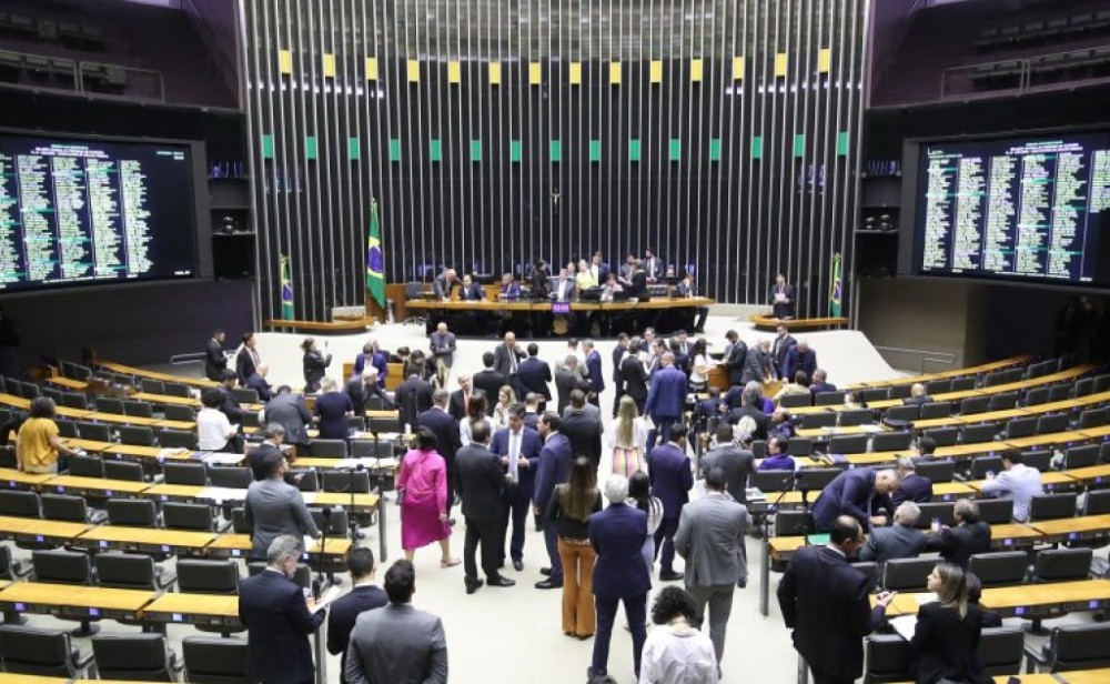 Câmara aprova urgência para quatro projetos de lei