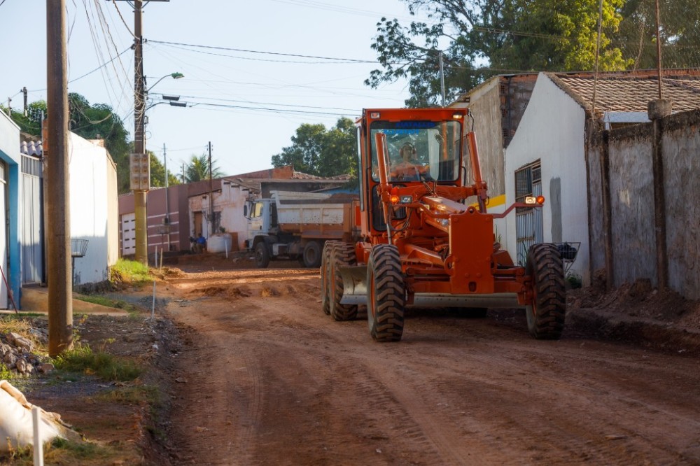 Governo assina 42 convênios para investir R$ 194 milhões na infraestrutura dos municípios
