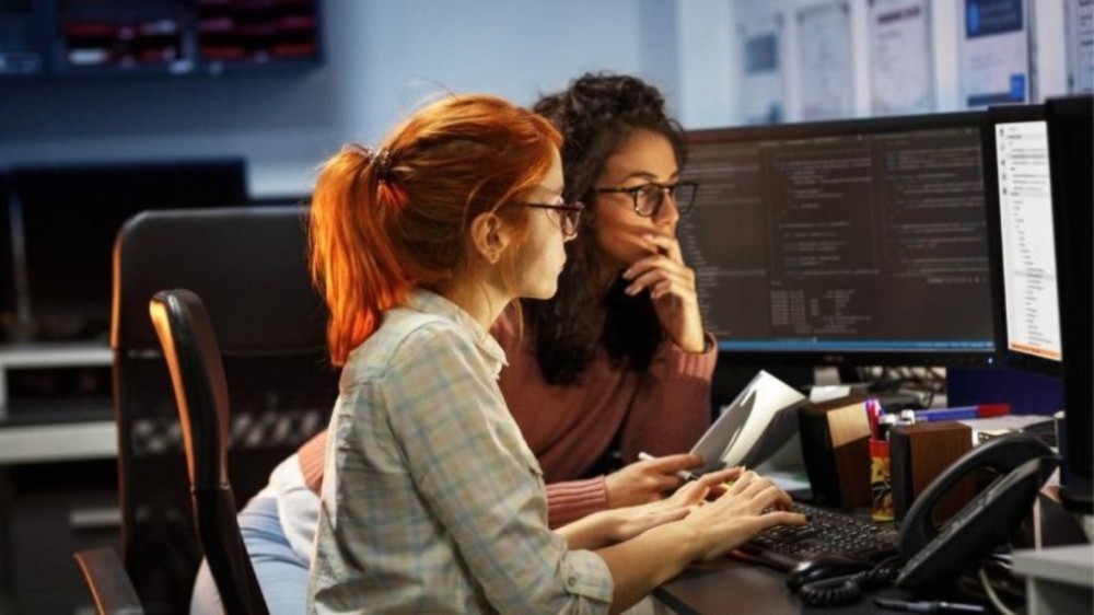 Mulheres criam iniciativas pela diversidade na programação