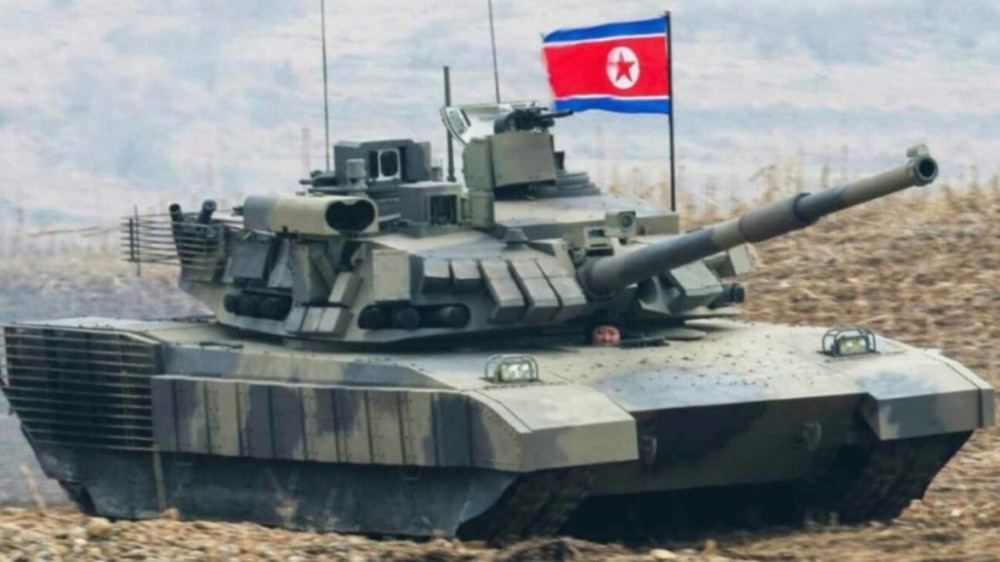 King Jong-un pilota um tanque de guerra durante exercício militar