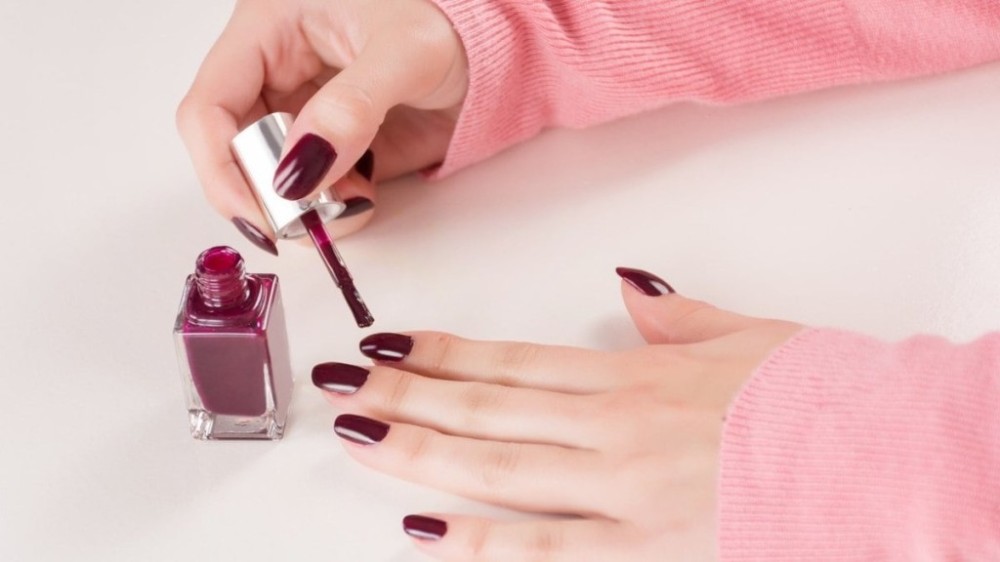 Como amolecer esmalte endurecido: 4 dicas infalíveis