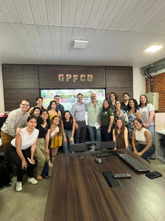 Sema apresenta sistemas e processos de fiscalização ambiental a estudantes da Universidade de Yale, dos EUA