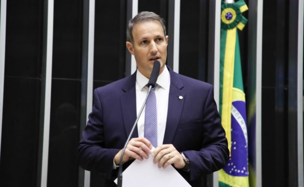 Câmara aprova projeto que restringe saída temporária de presos; acompanhe