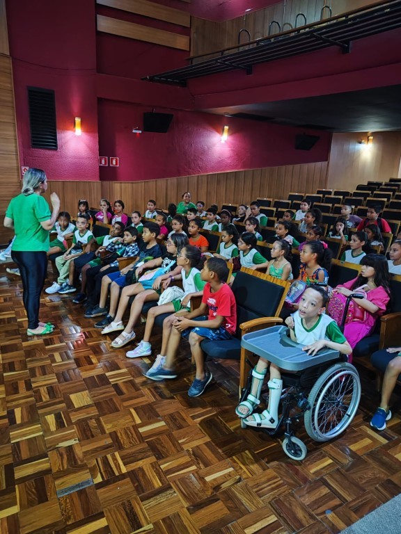 Projeto atenderá mais de 1,2 mil estudantes em visitas guiadas ao Cine Teatro